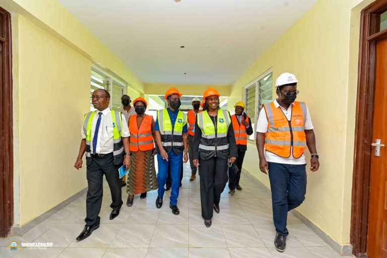 gluk-nairobi-hospital-delegation (10)