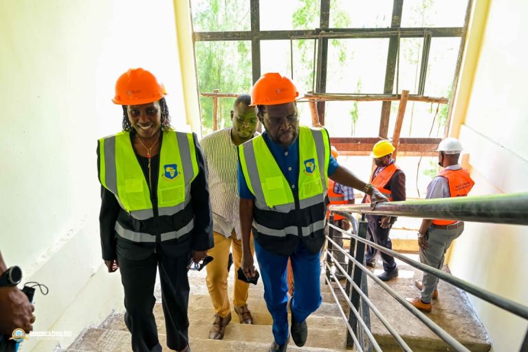 gluk-nairobi-hospital-delegation (4)